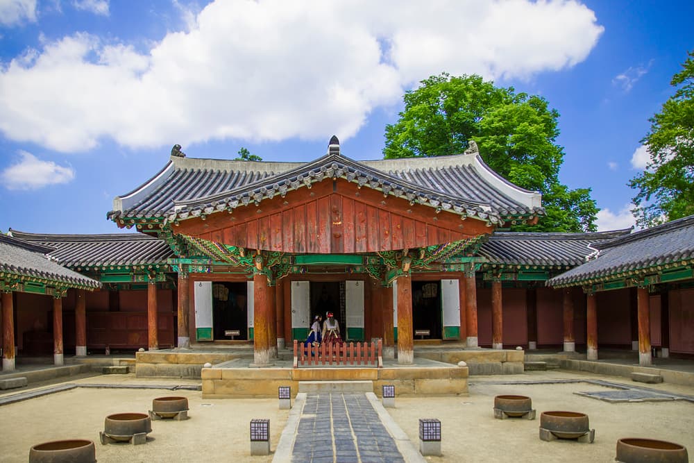 Jeonju on the road